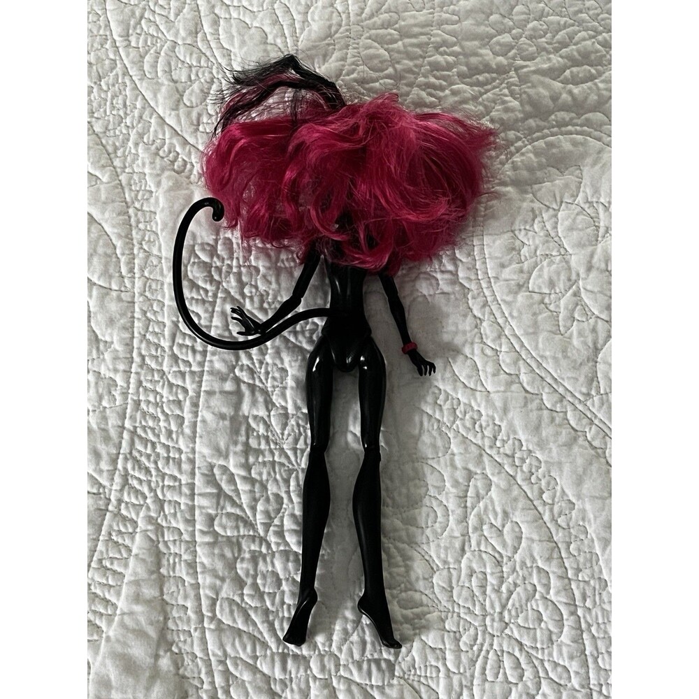 Monster High 2011 Catty Noir Nude Doll With Tail + Bracelet - Picture 3 of 8